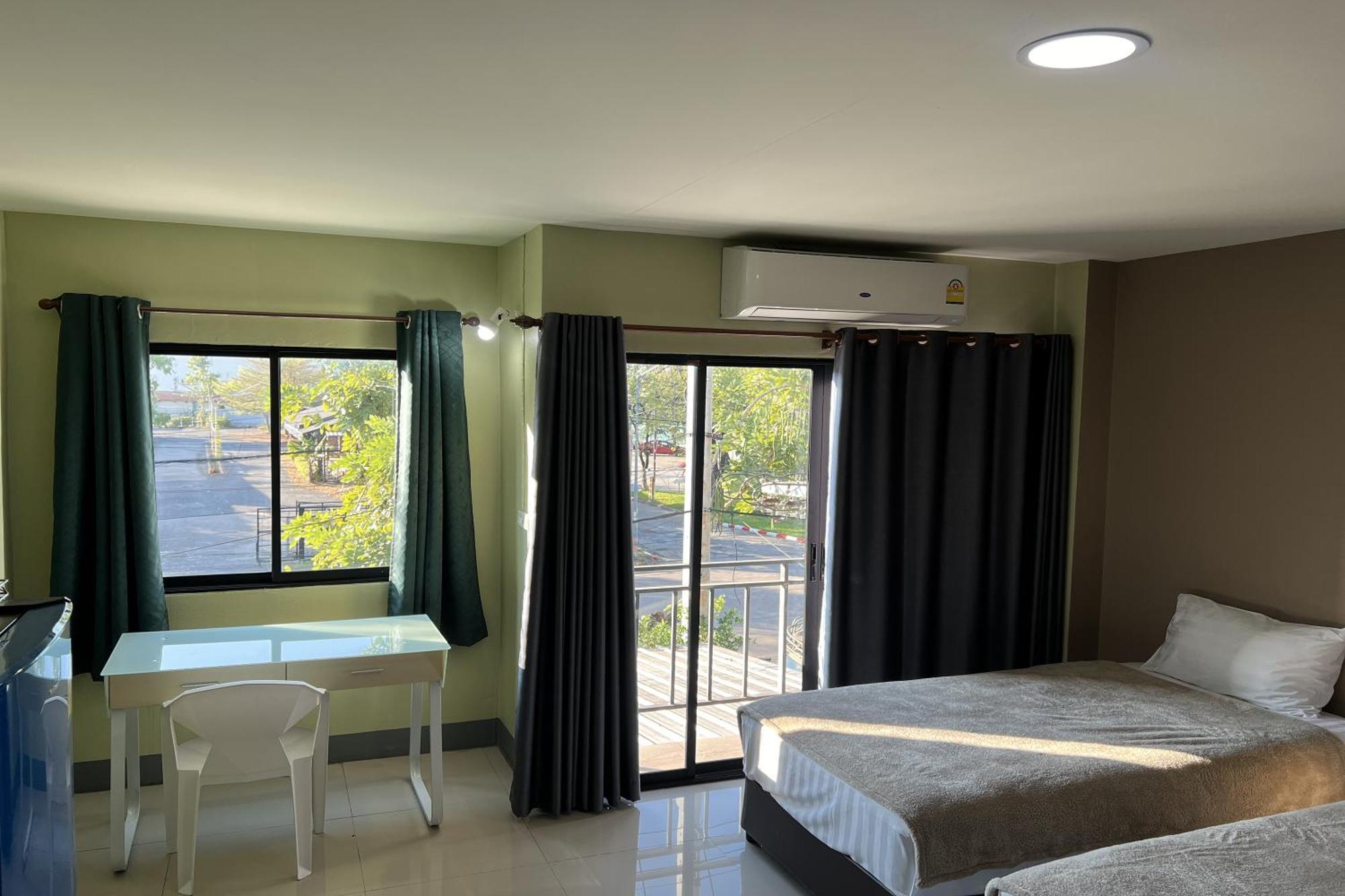 V Tharm Hotel ウドーンターニー エクステリア 写真